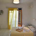 Theoni * Kastraki (Naxos)